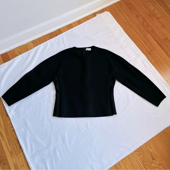 โ
COS Structured waisted Top - Black โ
- Picture 11 of 17